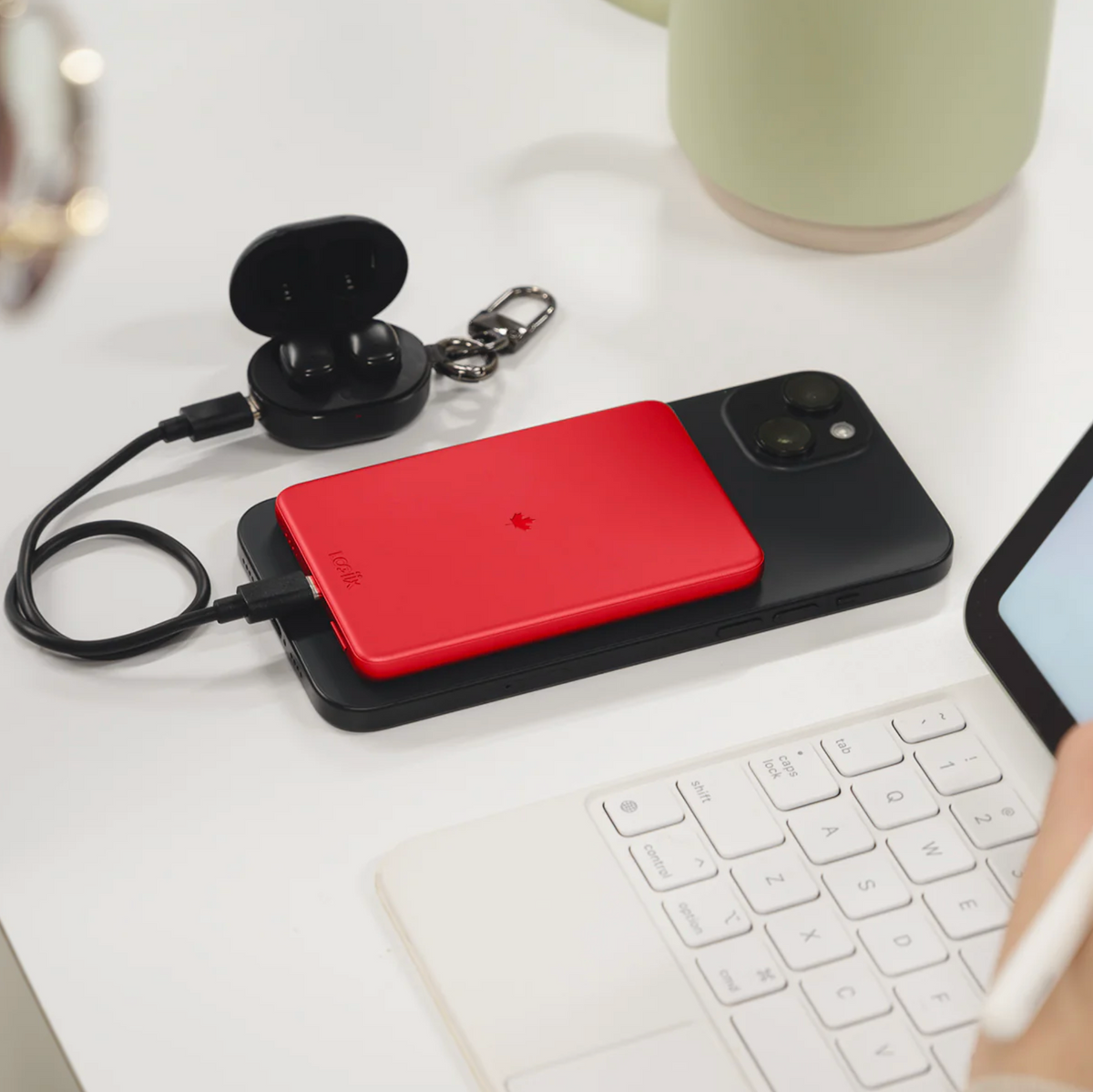 LOGiiX Piston Power 5000 mAh Slim Mag Limited Edition (Canada Red)